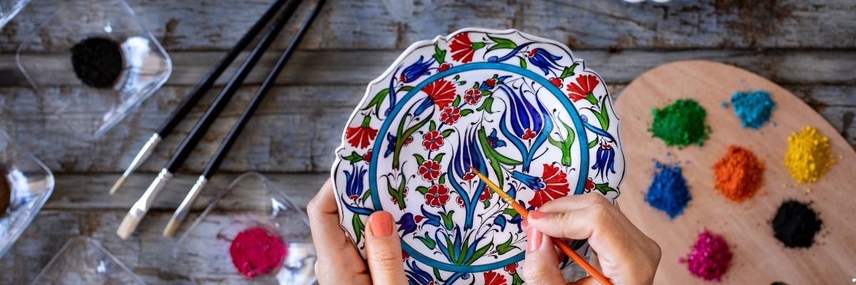 El Boyama Tekniğiyle Üretilen Sinop Hediyelikleri